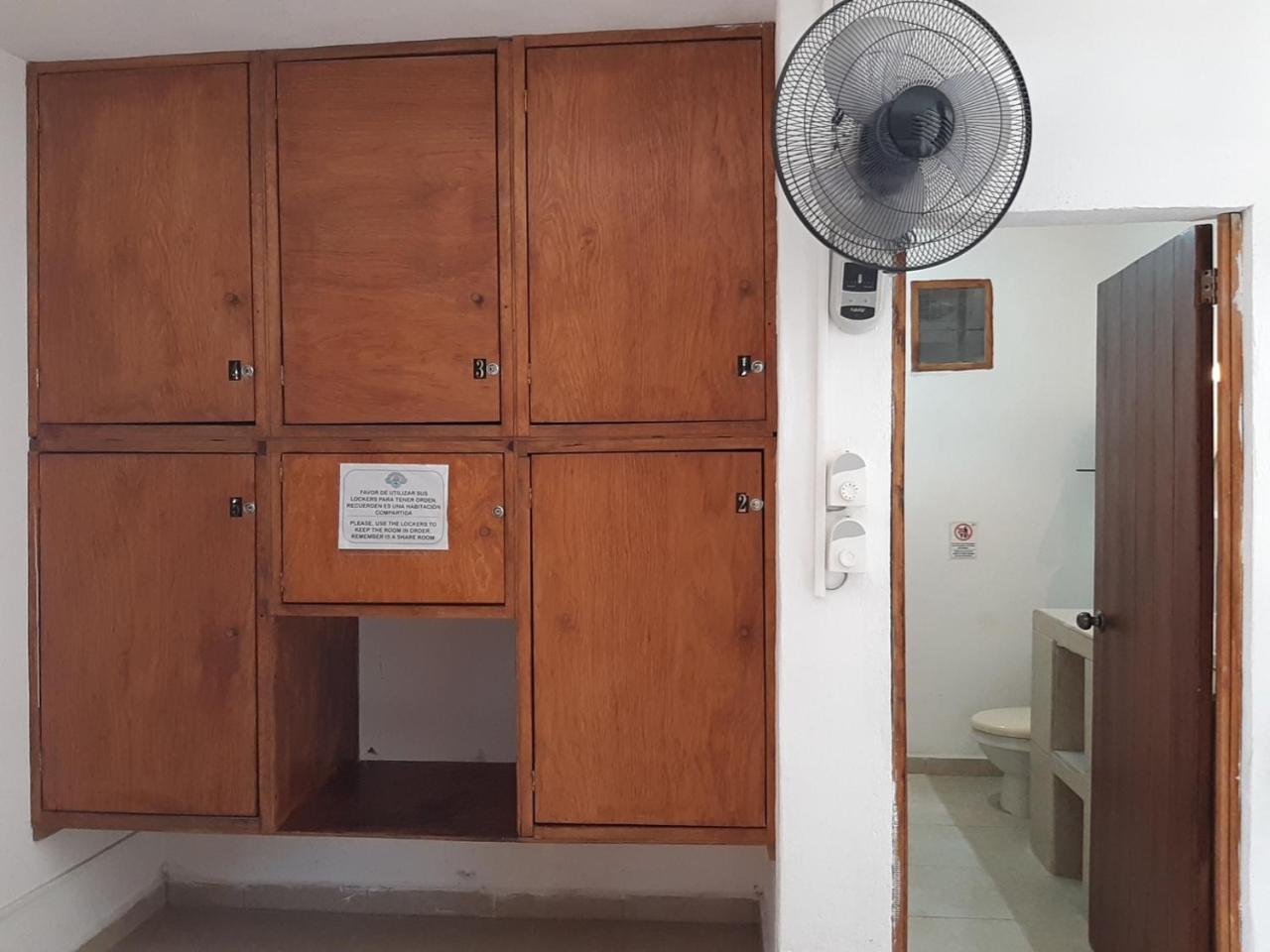 Hostel La ホルボックス島 エクステリア 写真